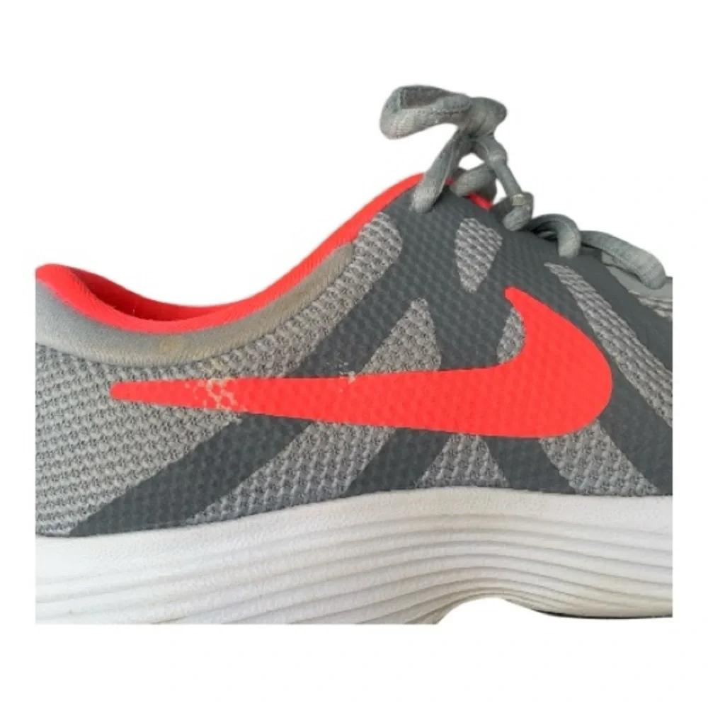 Nike Revolution 4 Women's Running Shoes Gray Pink‎ Lace Up Youth 6.5 Women's 8.5